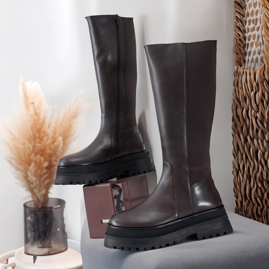 Command Bold Brown