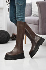 Command Bold Brown