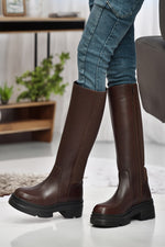 Command Tall Brown